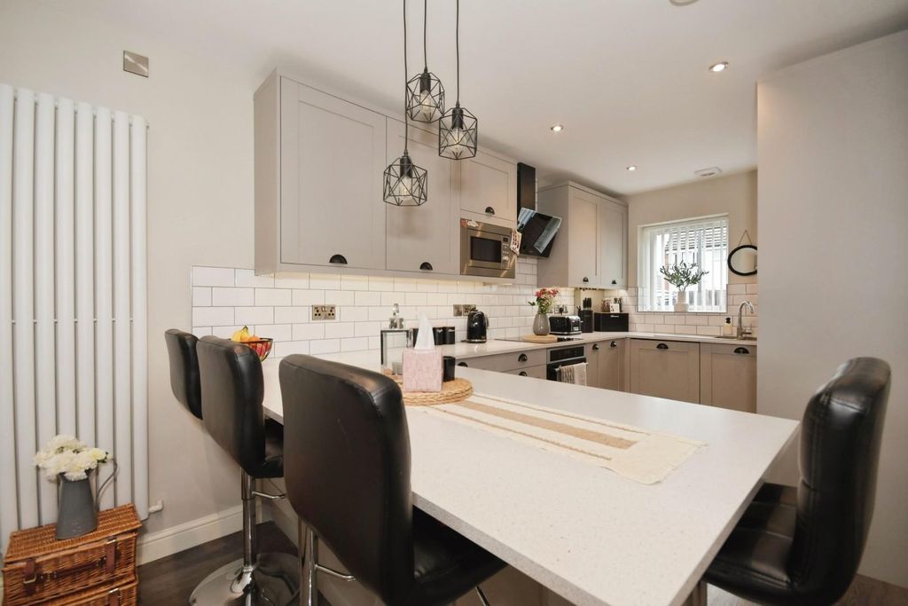 Property photo 2 of 17 Kitchen.Jpg