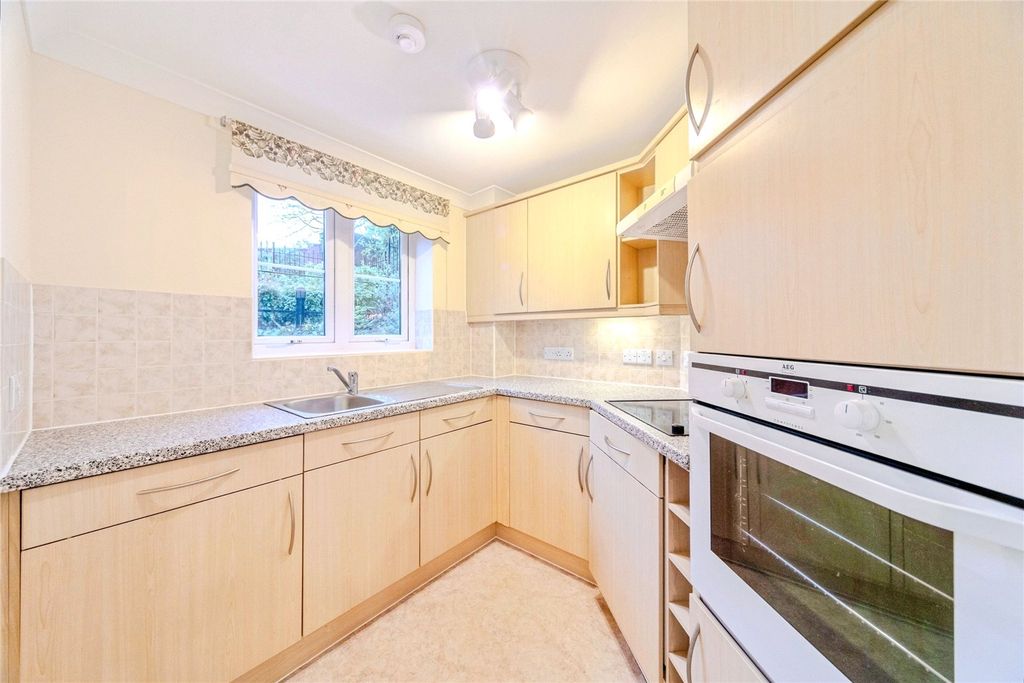 Property photo 3 of 13 Kitchen