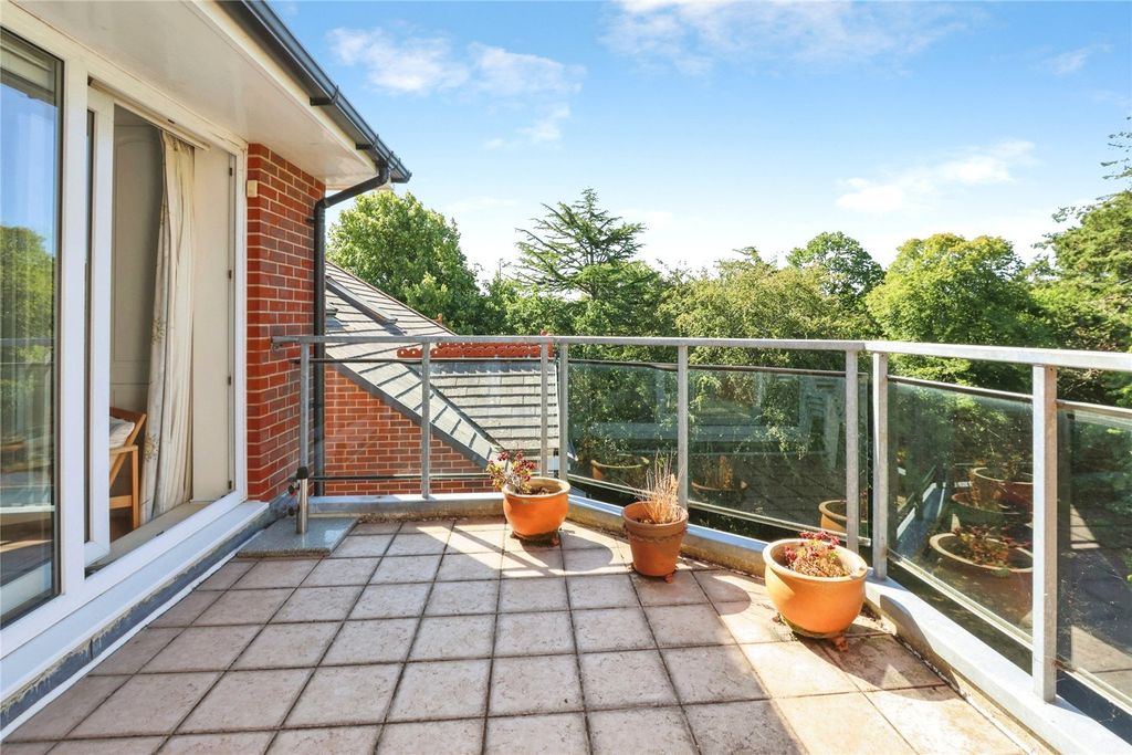 Property photo 3 of 19 Picture No. 13