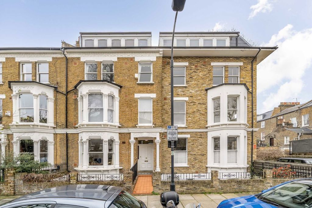 Property photo 1 of 5