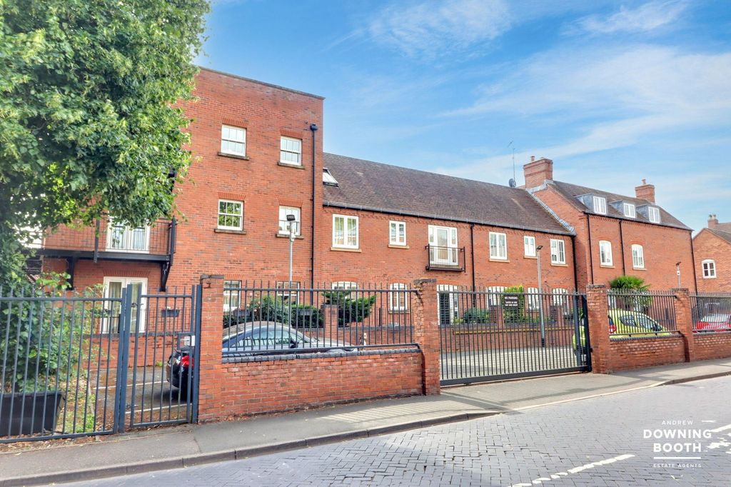 Property photo 1 of 22