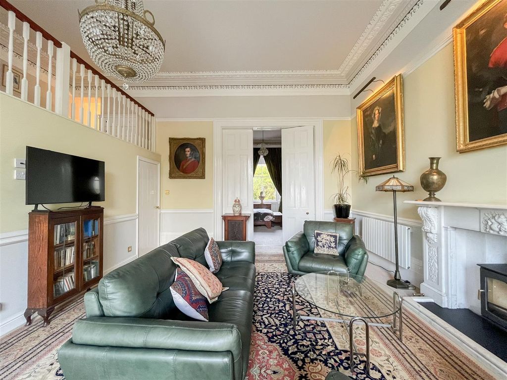 Property photo 3 of 20 Living Room