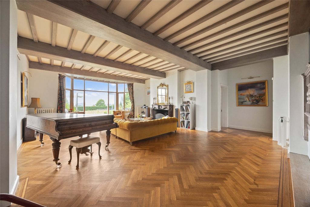 Property photo 3 of 18 Drawing Room