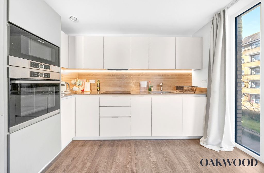 Property photo 3 of 24