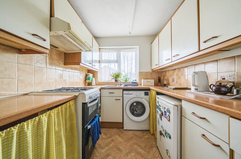 Property photo 3 of 10 1463279-15-6A045E314d34A-Arw-1