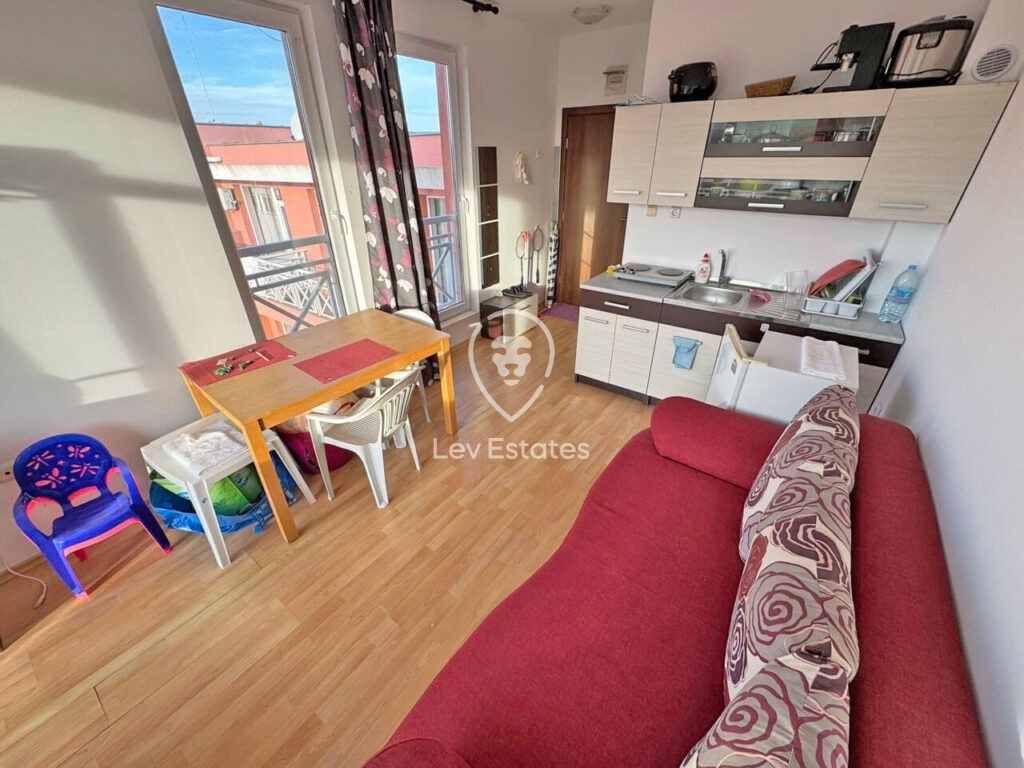 Property photo 2 of 10
