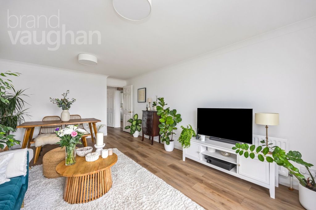 Property photo 3 of 22 Picture 3