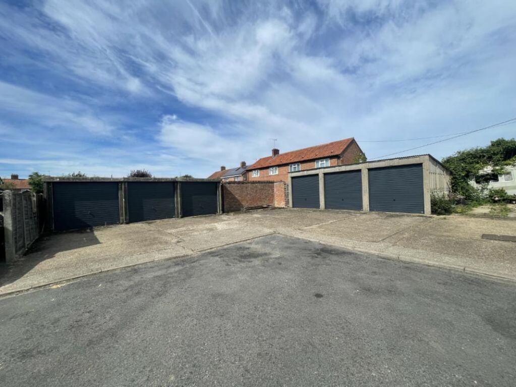 Property photo 3 of 5