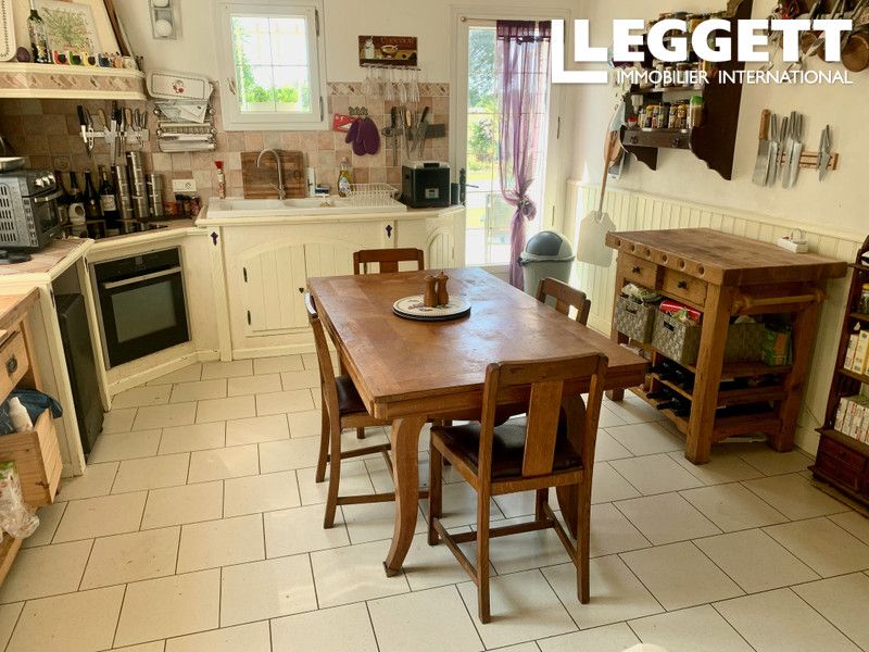 Property photo 2 of 10