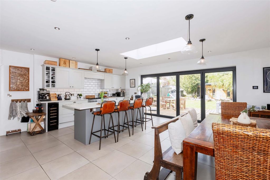 Property photo 2 of 28 Adversane_28.Jpg