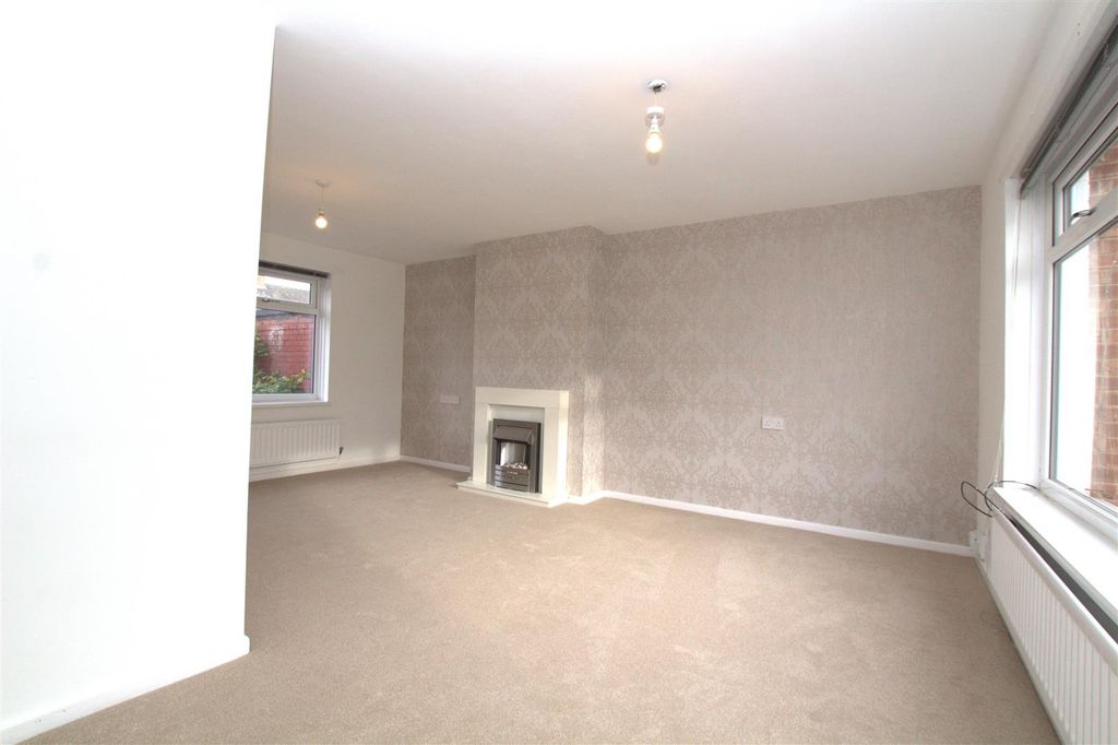 Property photo 2 of 19 Lounge Angle 3.Jpg