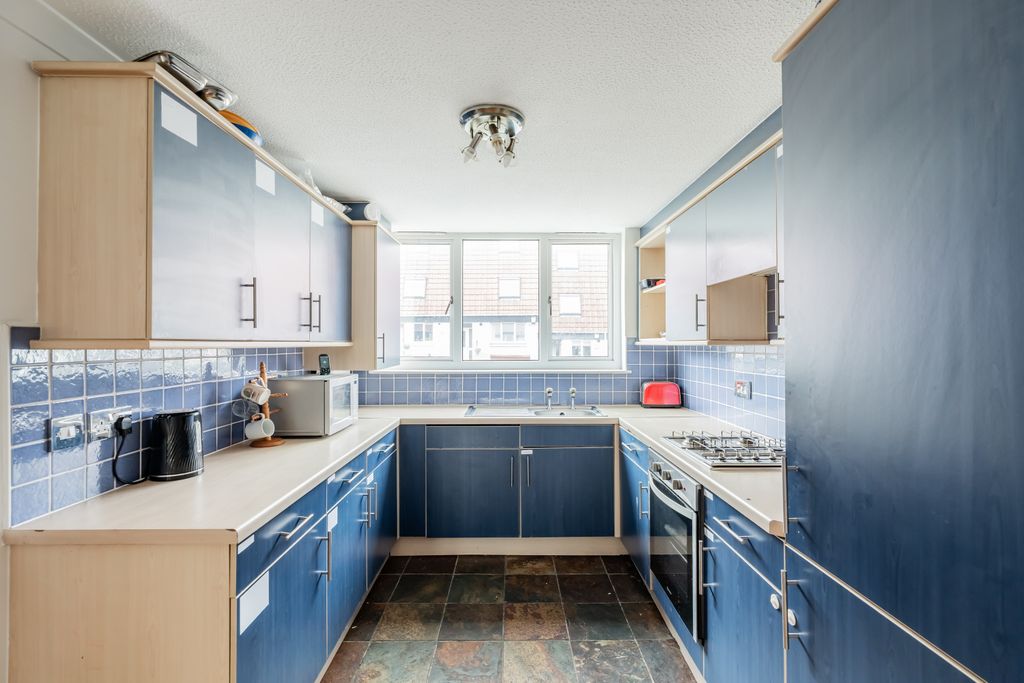 Property photo 3 of 21 Property Image 3