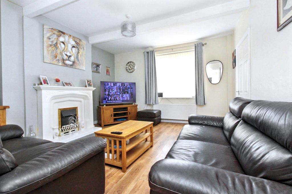 Property photo 2 of 7