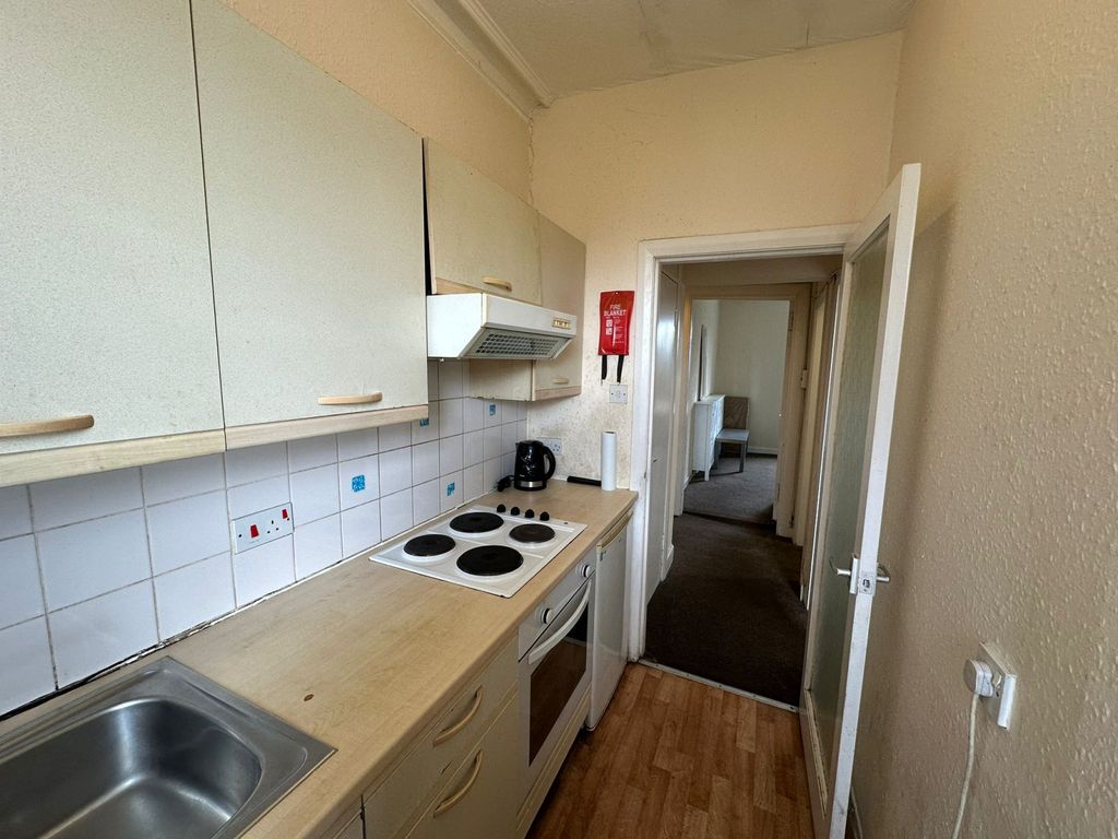 Property photo 3 of 12 Gallery