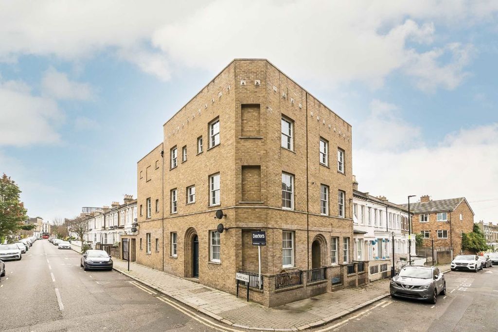 Property photo 1 of 7