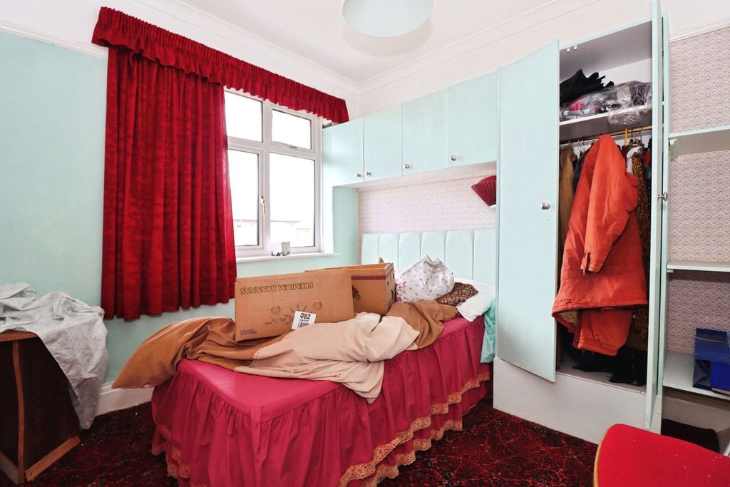 Property photo 3 of 15 Pbox-Img.Jpg