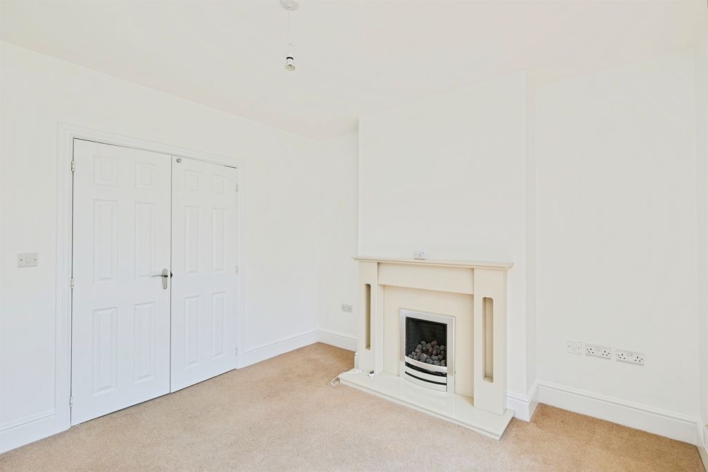 Property photo 3 of 17 Image