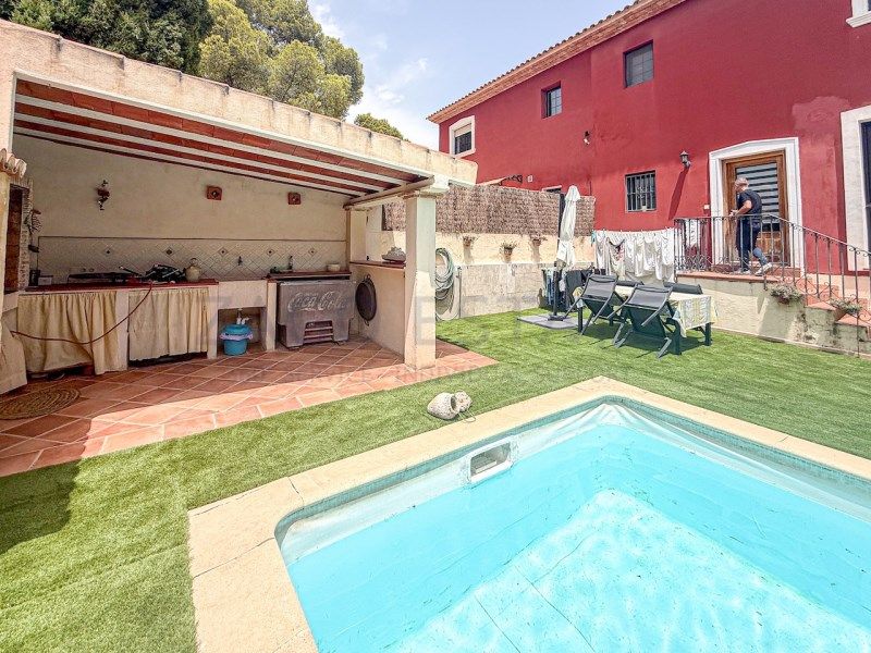 Property photo 3 of 34