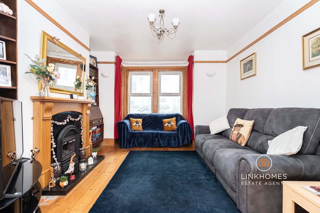 Property photo 2 of 30