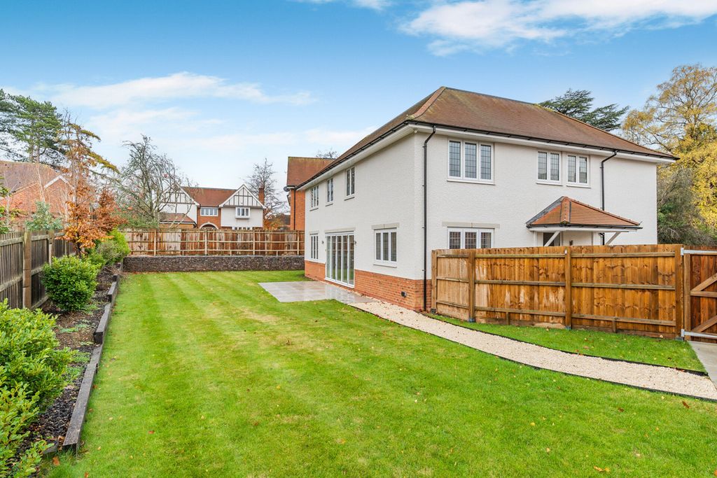 Property photo 2 of 41