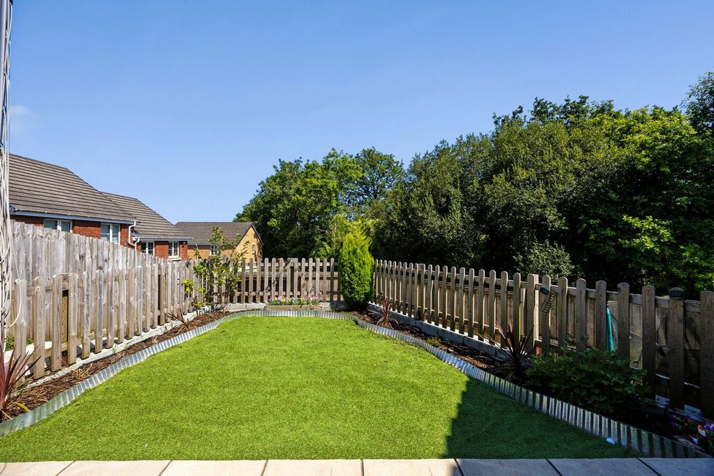 Property photo 2 of 43