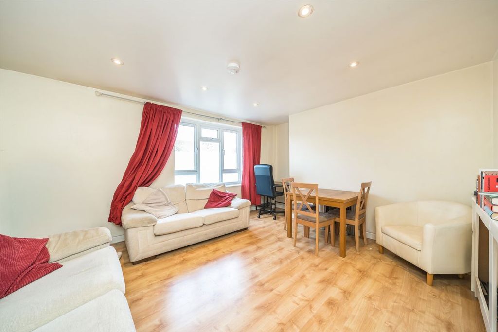 Property photo 1 of 5