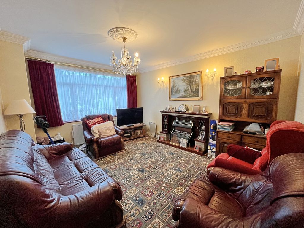 Property photo 2 of 12 Photo 8