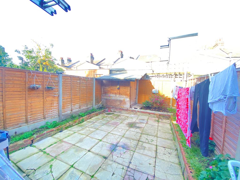 Property photo 3 of 5