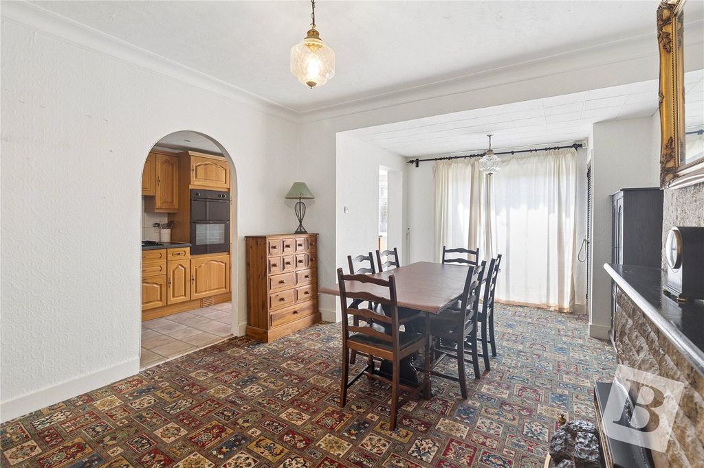Property photo 3 of 18 Dining Room