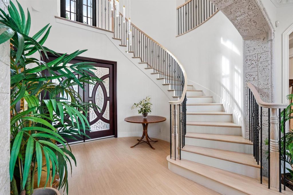 Property photo 3 of 10 <Alttext/>