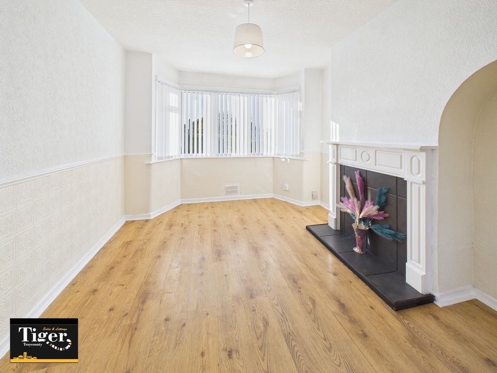 Property photo 3 of 14 Cam02176G0-Pr0761-Still002