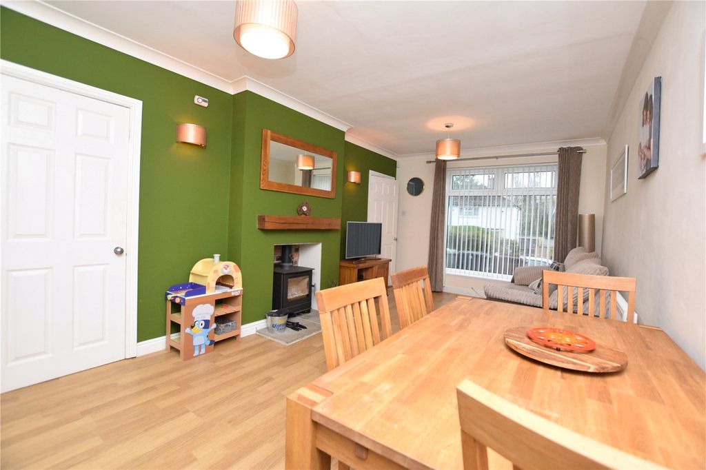 Property photo 2 of 14 Picture No. 31