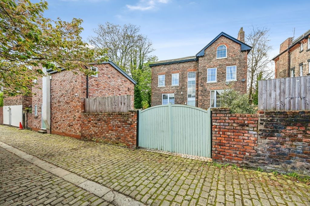 Property photo 1 of 17 Pbox-Img.Jpg