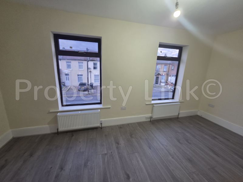 Property photo 3 of 32 Photo 26