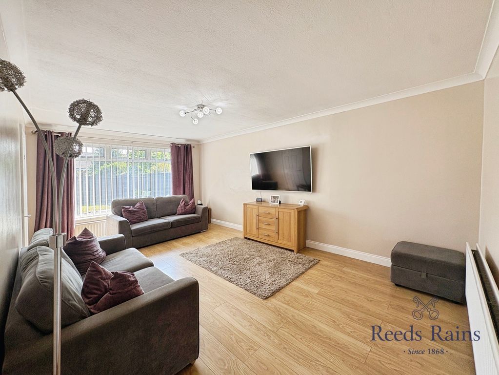 Property photo 2 of 13 Pbox-Img.Jpg