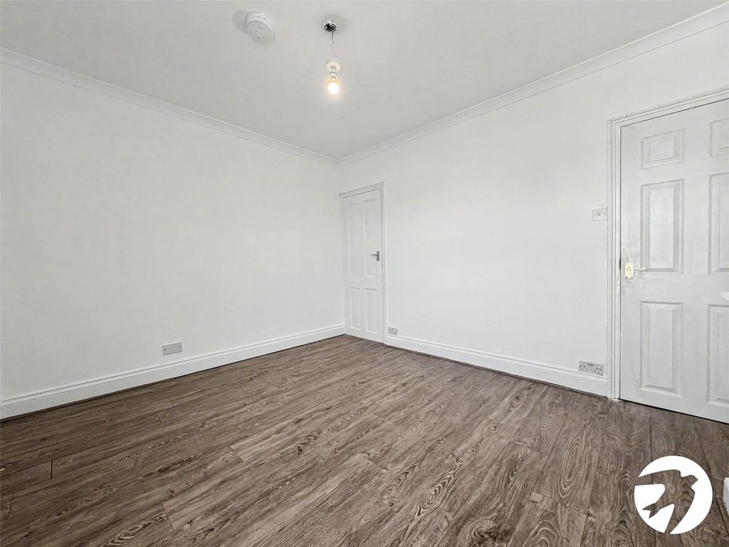 Property photo 3 of 13 Picture No. 20