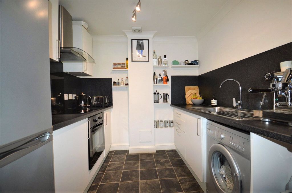 Property photo 3 of 9 Picture No. 20