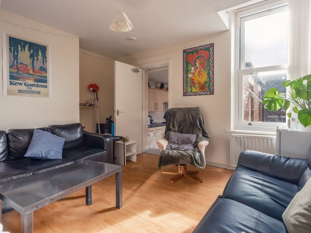 Property photo 1 of 11 4597430