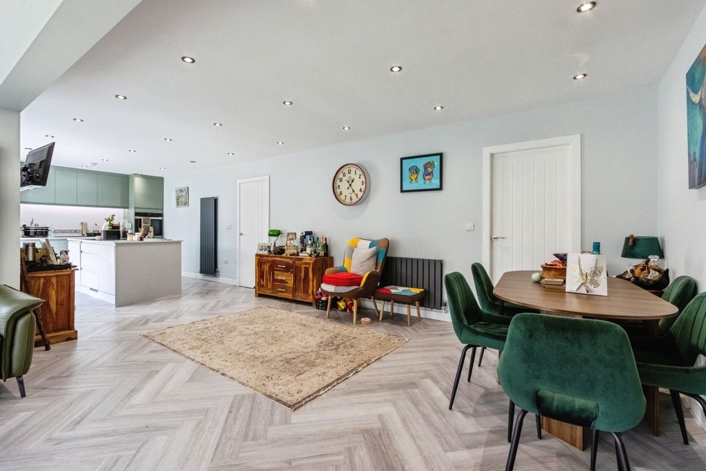 Additional image 8 of 2 bed detached bungalow for saleLakeland Way, Wakefield WF2