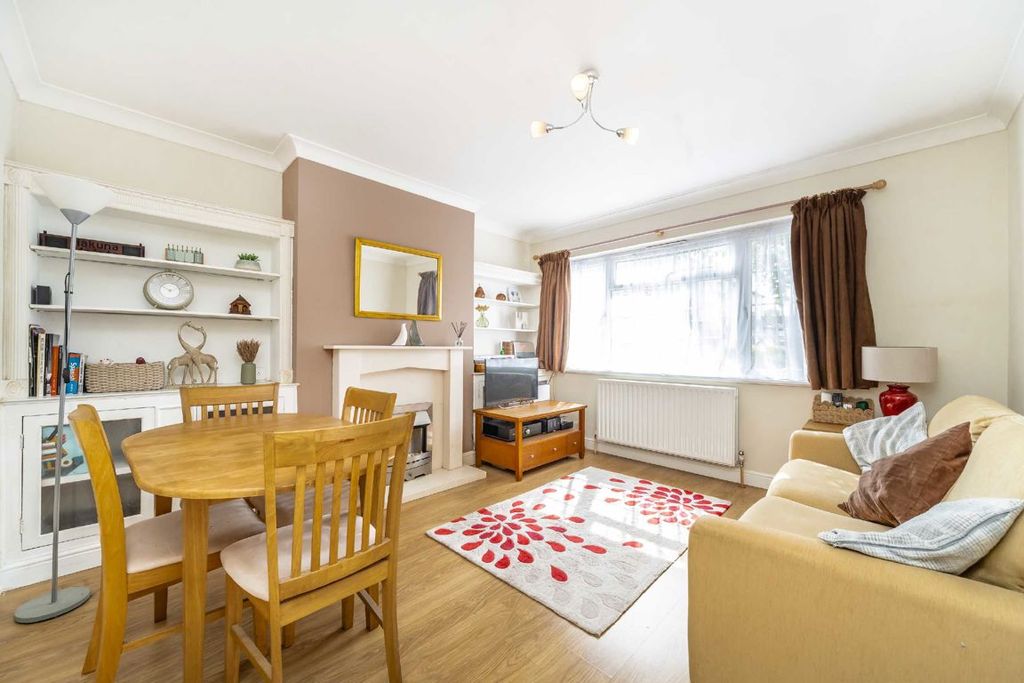 Property photo 2 of 6