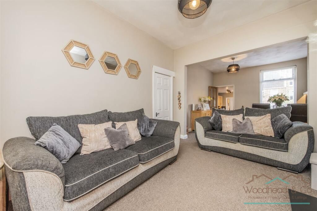 Property photo 3 of 15 O_1Id2Vrm6v1cc11N62Qgb1Libc0Cb.Jpg