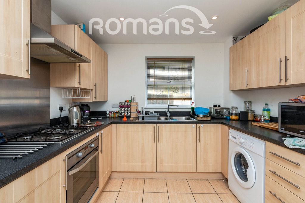 Property photo 3 of 10 3