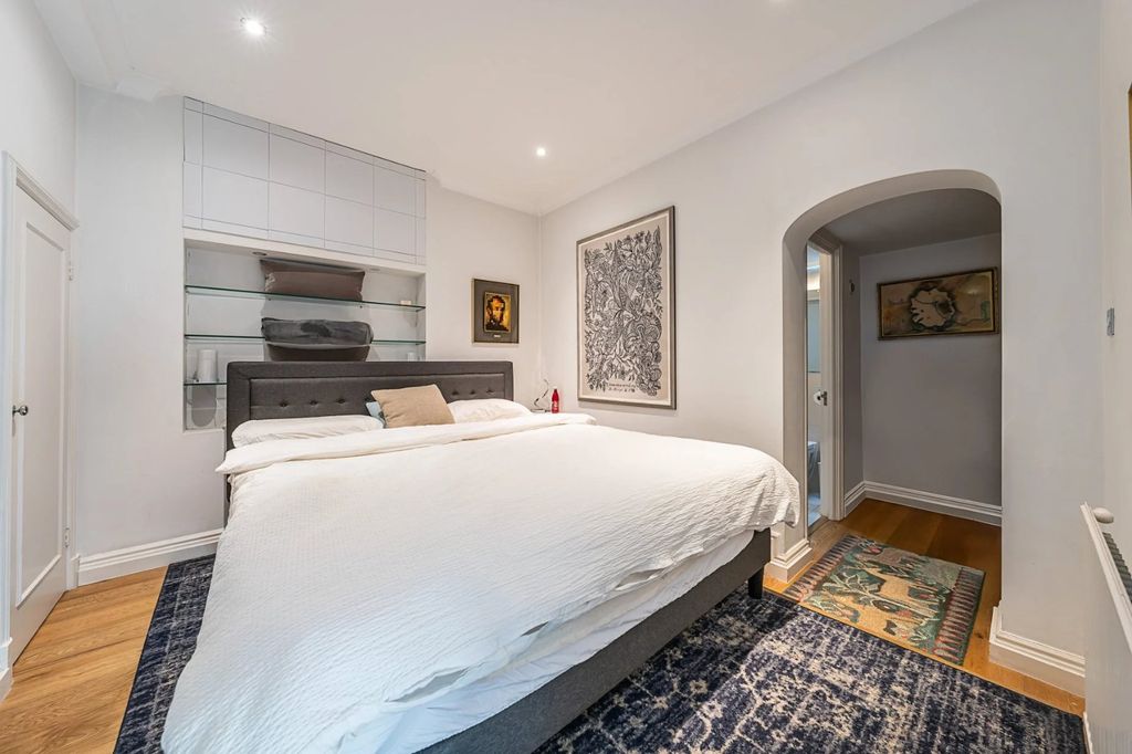 Property photo 3 of 9