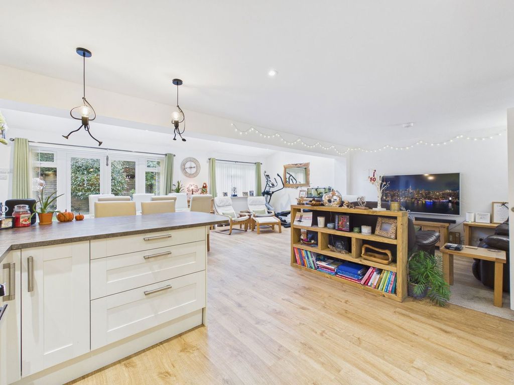 Property photo 3 of 22