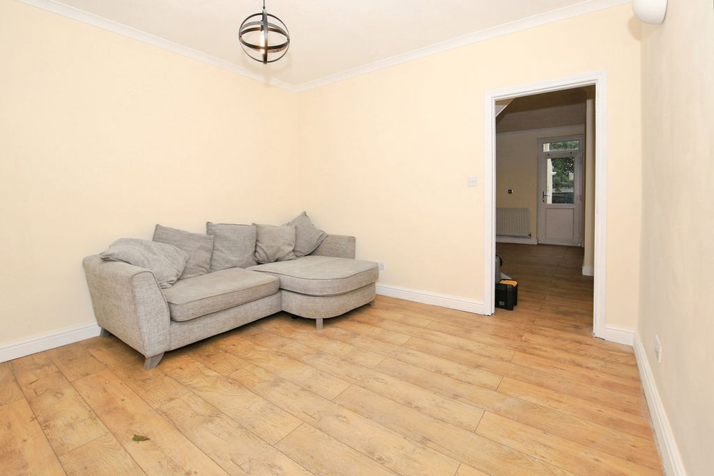 Property photo 3 of 12 Pbox-Img.Jpg