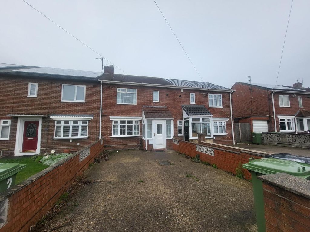 Property photo 1 of 9 Front (Exterior)