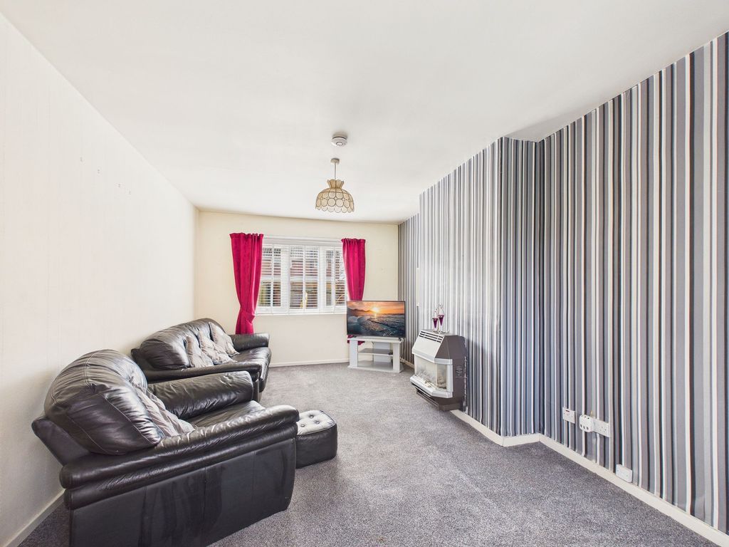 Property photo 2 of 10 Lounge