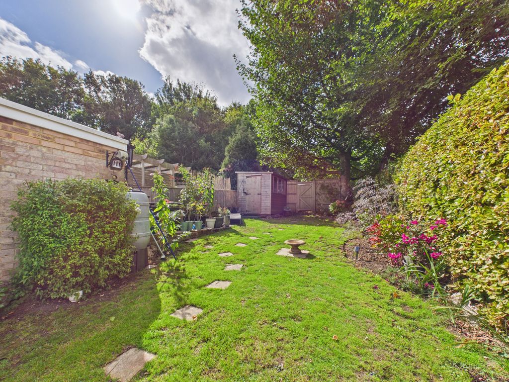 Property photo 2 of 16 Garden