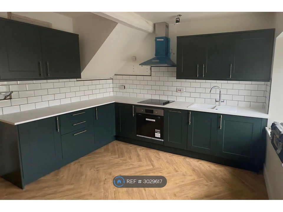 Property photo 1 of 4 Kitchen