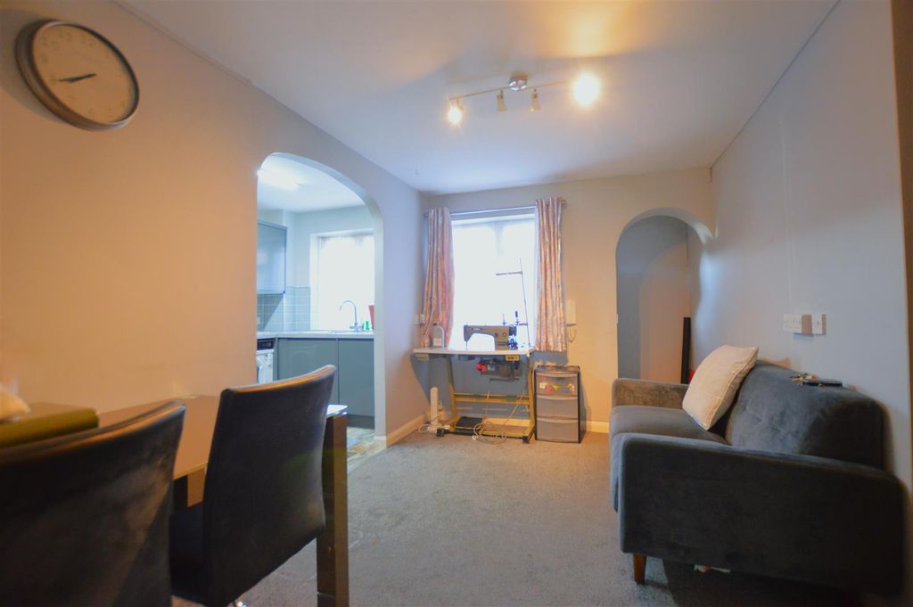 Property photo 3 of 8 Dsc_0010.Jpg